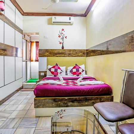 Terminus Hotel Bandra Mumbai Bagian luar foto